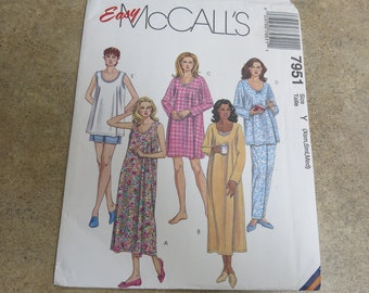 Uncut, FF / McCalls 7951 / Misses Nightgown in 2 Lengths / Top, Pull-on Pants & Pull-on Shorts / Sleeve Variations