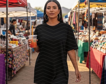 Black Oversized Comfort Colors 1717 Tee Mockup | Latina Model (JPEG)