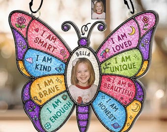 Atrapasueños de mariposa personalizado, mariposa con foto y afirmación personalizada, decoración para habitación infantil, colgante de vidriera, regalo de afirmación positiva