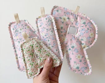 Personalisierte gefüllte Buchstabengirlande | Pastell Rosa Kinderzimmer Dekor