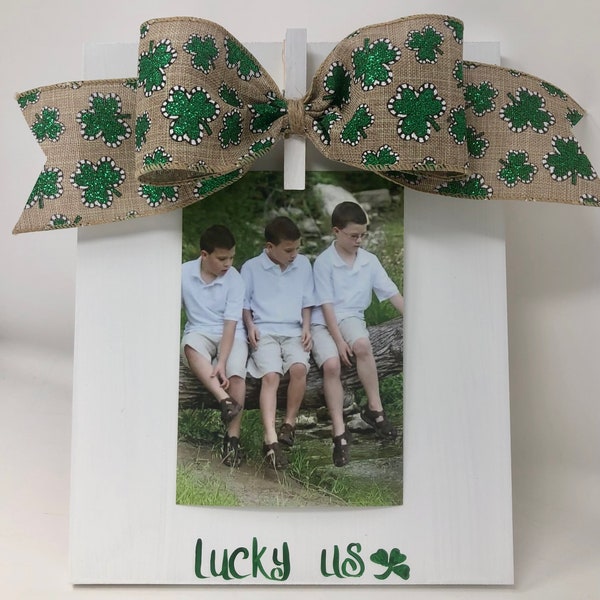 St. Patrick’s Day Clip Frame in White with Green Sparkly Shamrock Bow made for 4x6 or 5x7 Photo