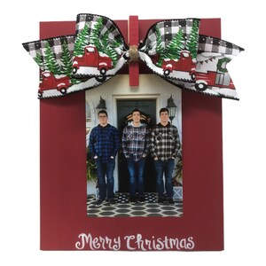 Hand Painted Merry Christmas Clip Frame in Red with Vintage Camper Print Bow made to hold a 4x6 or 5x7 Photo