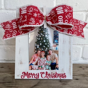 Hand Painted Merry Christmas Clip Frame in Red or Distressed White with HoHoHo Print Bow made to hold a 4x6 or 5x7 Photo