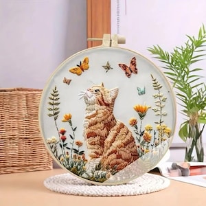 DIY Cat Flower Embroidery Kit for Beginners – Complete Cross Stitch Set with Fabric Threads Hoop Animal Design