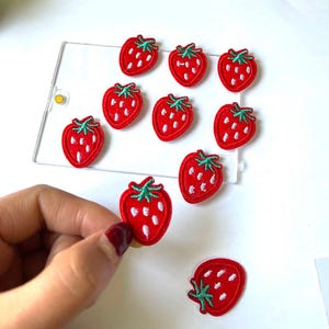 10pcs Mini Strawberry Embroidery Patches – Cute Iron On Applique for Clothes, Jeans, Jackets, Bags, DIY Sewing Accessories