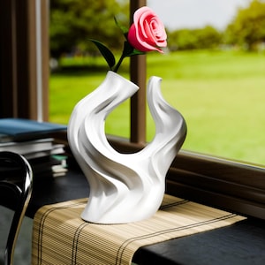 3D gedruckte abstrakte Welle Vase | Moderne skulpturale Dekoration | Einzigartiger Hauptakzent | Zeitgenössische Tabletop Kunst | Erhältlich in 6 Farben