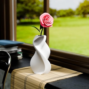 3D Printed Geometric Vase: Modern Minimalist Home Decor
