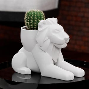 Regal Sitting Lion Planter | Modern Animal Plant Pot | 3D Printed Safari Decor | Black & White