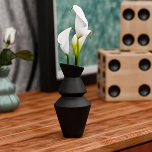 3D Printed Geometric Vase: Modern Minimalist Decor