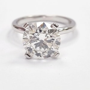 14k white gold solitaire 3.28gr.4.03ct CVD