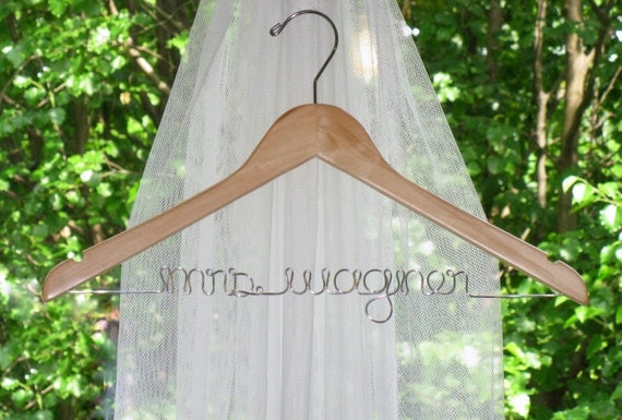 Wedding Hanger - Custom Personalized Wire for Bridal Party - Suspende…
