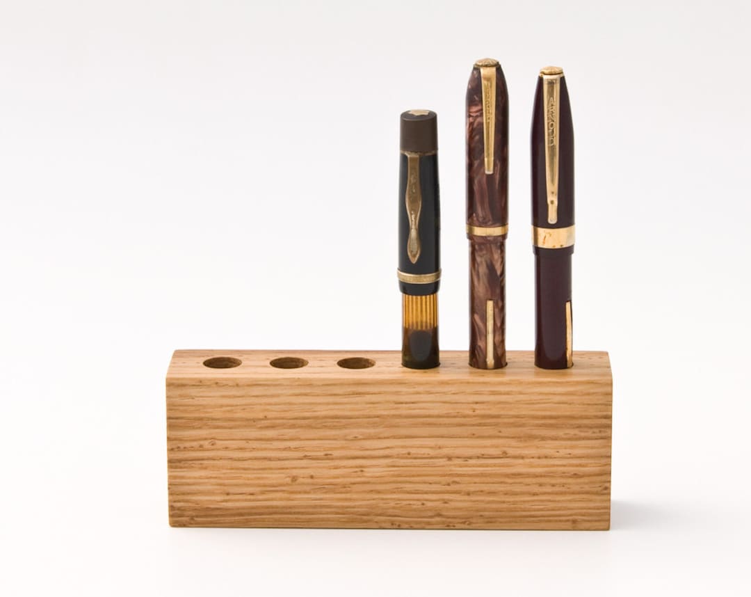 Artisan Crafted Wooden Desktop Organizer: Distinctive Pen Caddy