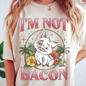 Camiseta divertida de Pua Pig "No soy tocino" con colores tropicales, camiseta de la película Moana de Disney (2026), camiseta a juego para el viaje de vacaciones familiares a Disneyland WDW. imagen 5