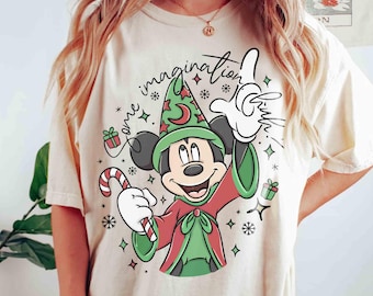 Camiseta navideña retro de Disney Fantasia Mickey con un poco de imaginación, camiseta navideña de Mickey Sorcerer, regalos para viajes familiares navideños de Mickey Wizard.
