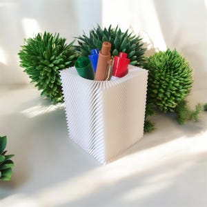 Porte-crayons flexible en spirale | Organiseur de bureau mobile imprimé en 3D | Pot à stylo moderne pour le bureau ou la maison