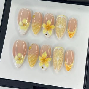 3D Yellow Daisy Press On Nails: Elegant Floral Gel Nail Set