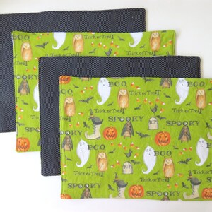 Pair of Reversible Placemats: Spooky Halloween Green with Black Polka Dots image 4