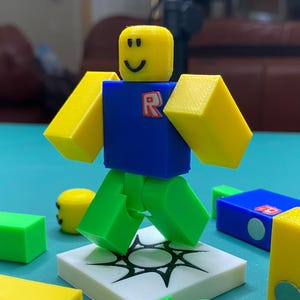 Roblox Noob- Posable Magnetic Toy & "Spawn Point" Prop