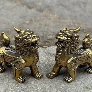 Mini Vintage Copper Pixiu Beast Wealth Bixie Statue , Old Chinese Copper Exorcise Evil Spirits brave troops Kylin Feng shui qilin Animal
