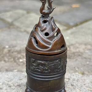 Vintage-Räuchergefäßhalter mit Drachenrelief aus Kupfer, drei Fuß hohe Vogelstatue aus Kupfer, tibetischer Tempel-Räuchergefäß, Kohletopf