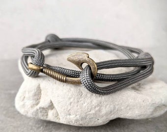 Fish Hook Bracelet, Fishing Gifts for Boyfriend, Paracord Bracelet, Survival Gifts for Him, Fisherman Gift, Father's Day Gifts, Gray