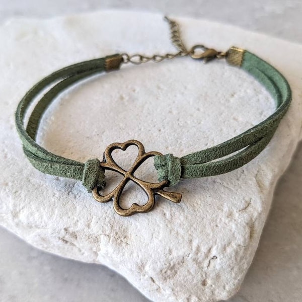 Shamrock Bracelet, Good Luck Gifts, Four Leaf Clover Bracelet Gold, Lucky Charm Gifts, Irish Jewelry for Women, Olive Green Bracelet, Unique