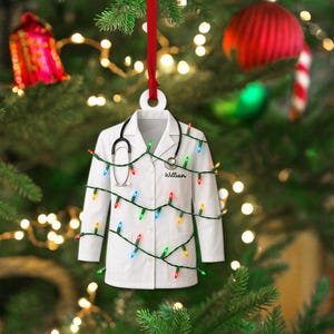 Ornement de docteur personnalisé cadeau de Noël de médecin personnalisé pour diplômé d'une école de médecine futur médecin souvenir blouse blanche avec votre nom