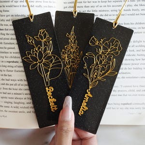 Personalized Birth Month Flower Bookmark, Custom Name Flower Bookmark, Birthday Gift for Sister,Best Friend Gift,Floral Gift for Her