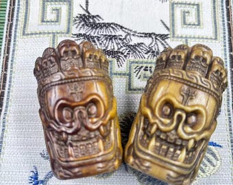 2piece bone skull pendant vintage wearable charm Random shipping