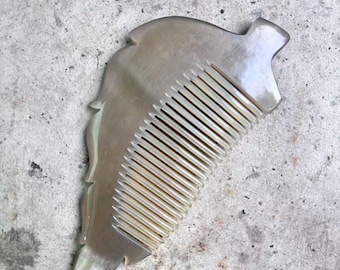 Unique Natural Yak Horn Leaf Shape Comb, Animal Horn End Comb, Carved Fine Tooth, No Static, Gifts for Girl friends, lover gifts hcx033