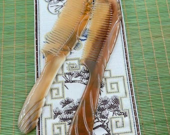 Einzigartiger natürlicher Yak-Horn-Phönix-Formkamm, Tierhorn-Endenkamm, geschnitzter feiner Zahn, Geschenke für Freundinnen, Liebhabergeschenke Zufälliger Versand