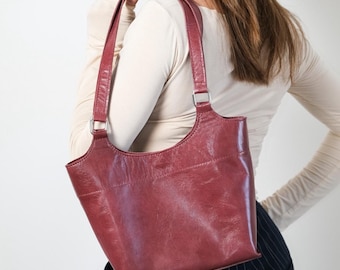 Handmade Burgundy Leather Shoulder Bag: Minimalist Everyday Tote