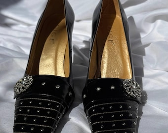 Zapatos de tacón de aguja de ante negro – 10 cm. Elegantes zapatos de fiesta.