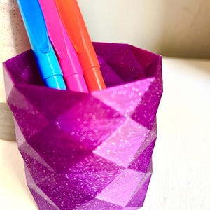 Origami Pencil Holder – Geometric Design Desk Organizer in Assorted Colors