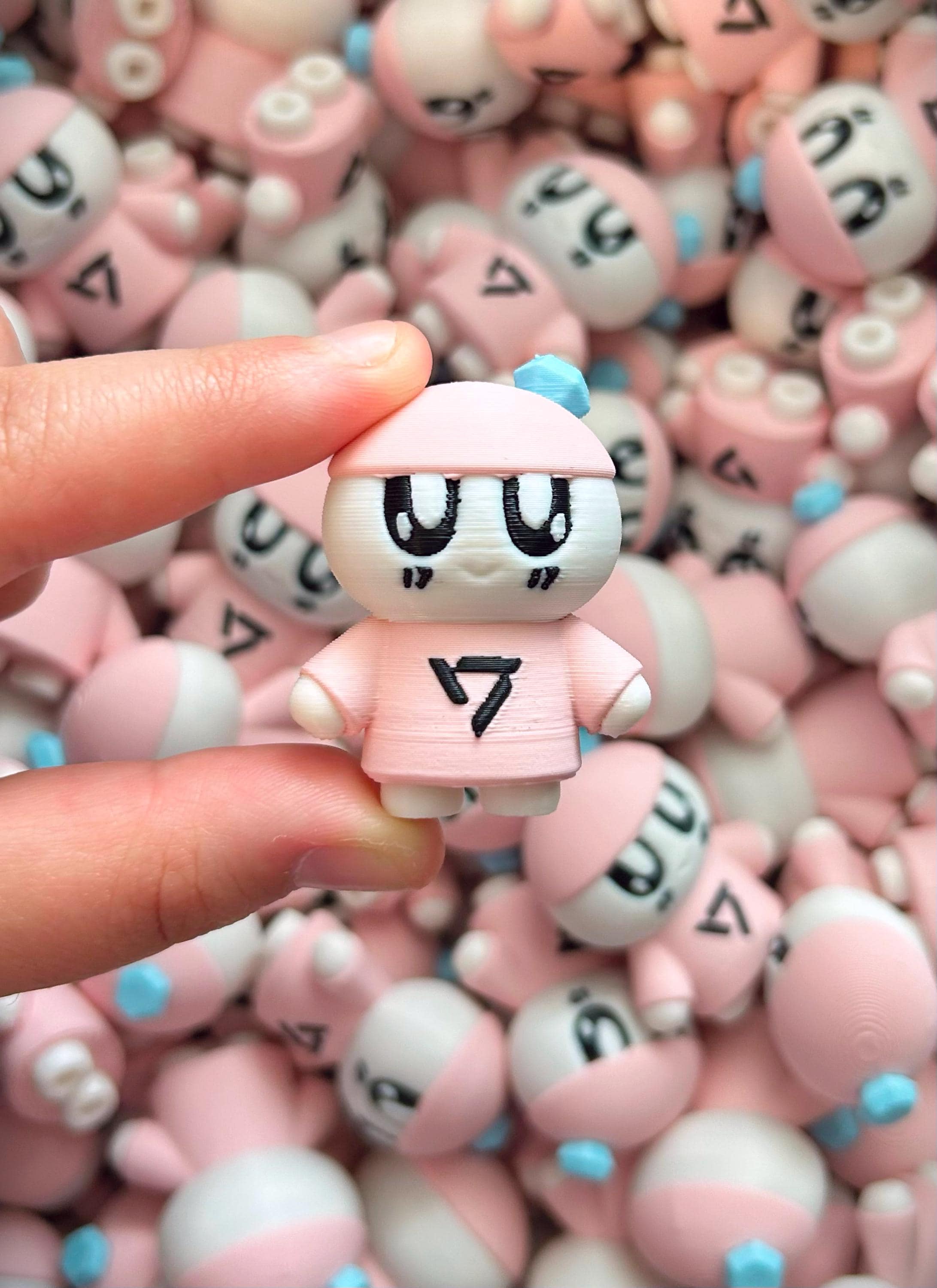 Seventeen characters - Etsy 日本