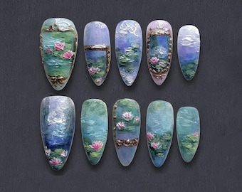 Monet Water Lilies Fine Art Press-On Nails – ręcznie malowany impresjonistyczny staw, trójwymiarowe tekstury kwiatowe i złota ramka w marzycielskim błękicie