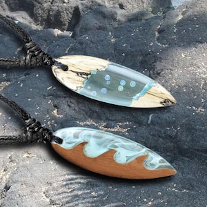 Surfer Kette mit Anhänger Surfbrett Holz Surfboard Halskette Wellen Wasser Holzkette Länge verstellbar HK30e