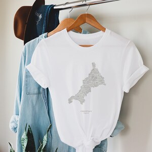 Cornwall Karte T-Shirt. 100% Bio-Baumwolle. Frauen Koralle T-Shirt. Cornwall Geschenk.