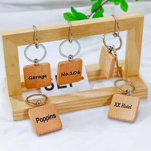 Custom Square Oak Keychain – Personalised Wooden Keyring for Shed, Garage, Hotel or Office, Unique Gift for Key Lovers