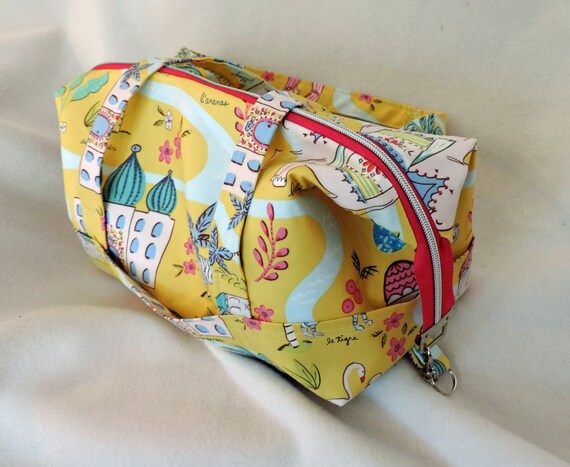 Retreat bag, knitting crochet project bag, large Toiletry bag, Sahara fabric, Summer travel bag, Summer toiletry bag