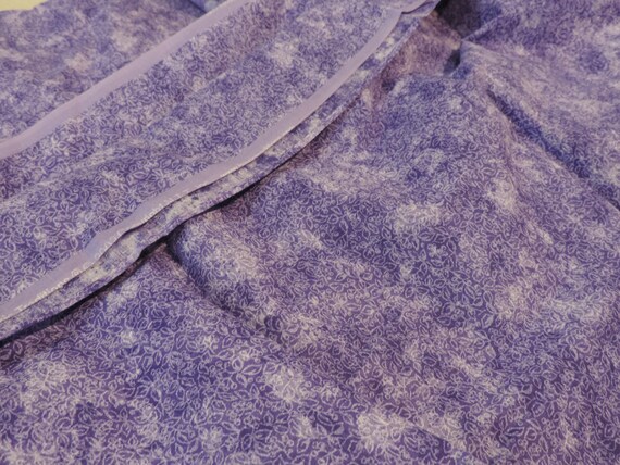 purple violet fabric, fabric destash, bargain fabric, discount fabric, fabric for sewing, fabric for quilt maker, quilting fabric
