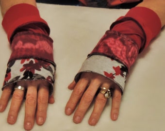 cozy fingerless gloves from upcycled clothing, eco friendly unique handwarmers from recycled fabric, upcycled reading gloves, red gloves