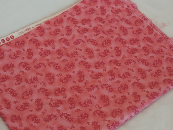 Remnant fabric, fabric destash, remnant material, quilting fabric, 1 yard fabric lot,