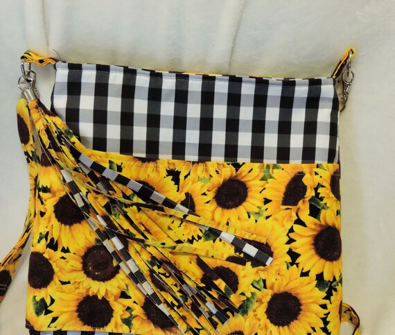 sunflower bag, sunflower buffalo plaid purse, farmhouse bag, sunflower festival, garden lover bag, farmers market purse