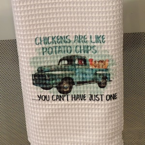 chicken kitchen décor towel, gift for chicken lover, chicken mom gift, farmhouse towel, Christmas gifts for the kitchen, chicken owner gift