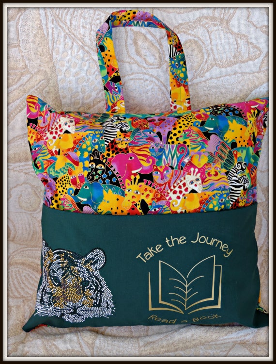 reading pillow, pocket pillow, reading cushion, travel gift, summer camp, vacation gift, book lover, adventure lover gift, jungle print