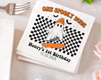 Serviette de table pour premier anniversaire Un mec fantasmagorique, décoration d'Halloween sur le thème d'Halloween, serviette de table passe-temps de skateboard fantôme mignon, serviette de table de fête personnalisée pour un garçon