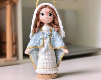 Gehaakte pop Our Lady of Grace: handgemaakte amigurumi van de Maagd Maria