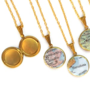 Custom Map Vintage BRASS Locket Pendant Necklace, Adoption Gift, Exchange Student Gift, Gift for College, Unique Map Gift, New Mother Gift