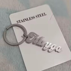 Llavero personalizado para hombre y mujer - Acero inoxidable - Grabado de nombre; Carta - Idea de regalo única